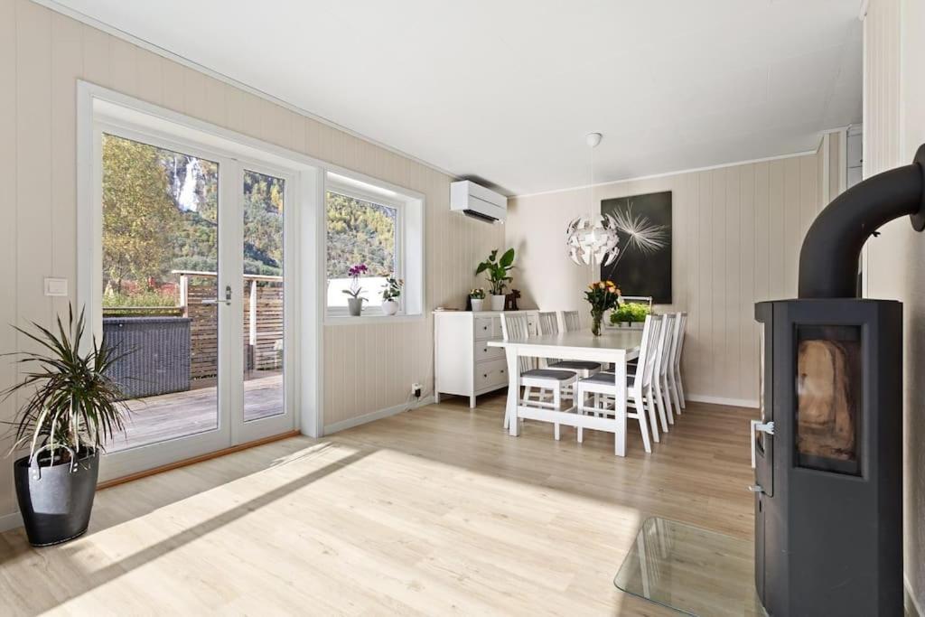 Fint Hus I Flam Villa Аурлан Екстериор снимка