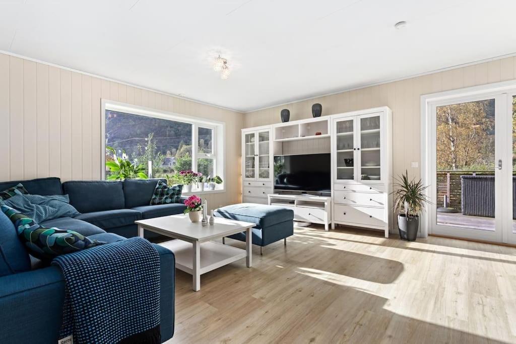Fint Hus I Flam Villa Аурлан Екстериор снимка